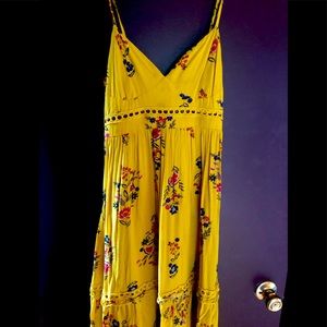 Jaase yellow floral maxi dress size small